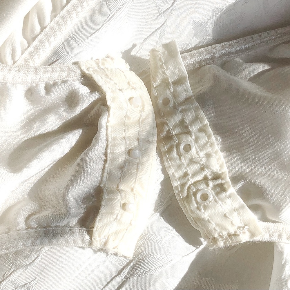 Bodysuit Short Sleeve Cream Satin and Lace Marks & Spencer Size 14/Large - Picture 16 of 16